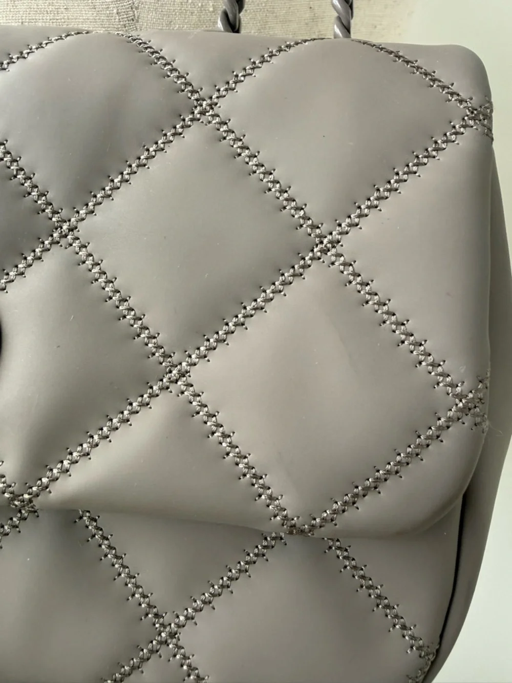 Tory Burch Quilted Matte Leather Shoulder Bag in Light Grey